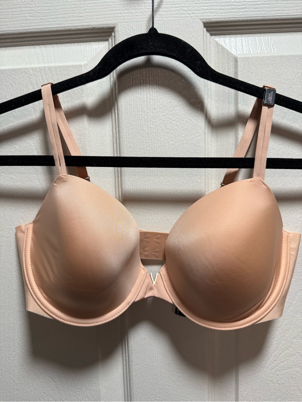 Victoria's Secret Smooth T-Shirt Bra in Peach Nude 36D